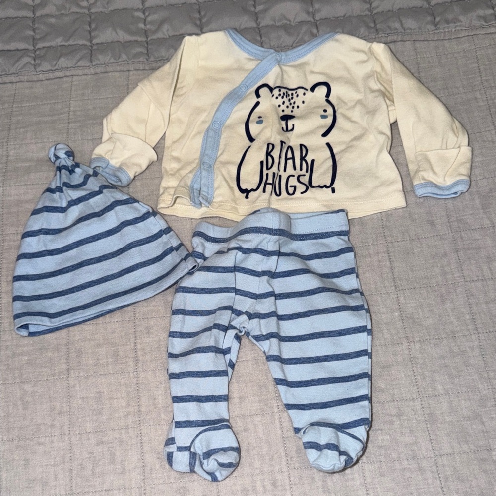 Gerber Cream and Blue Bear Hugs Matching Set